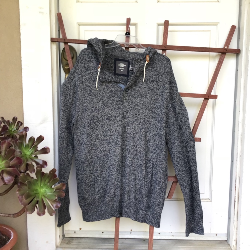 Hooded Pullover by H&M